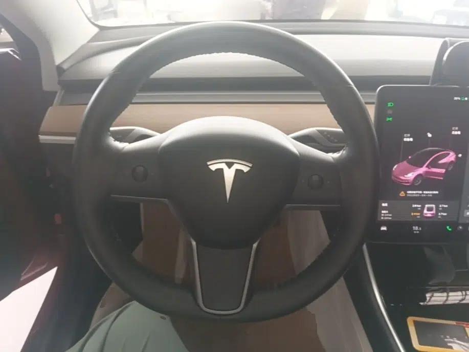 Tesla Model 3 2019 Standard Range Rear-Drive Upgraded Version — миниатюра 13