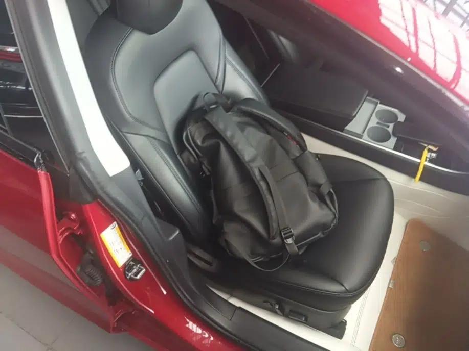 Tesla Model 3 2019 Standard Range Rear-Drive Upgraded Version — миниатюра 19