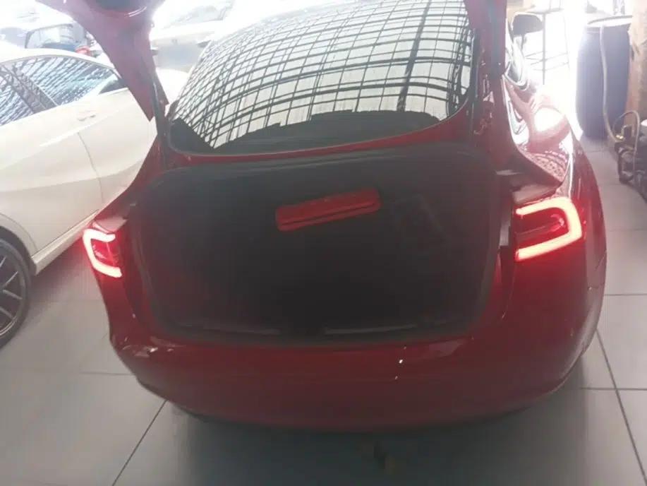 Tesla Model 3 2019 Standard Range Rear-Drive Upgraded Version — миниатюра 22