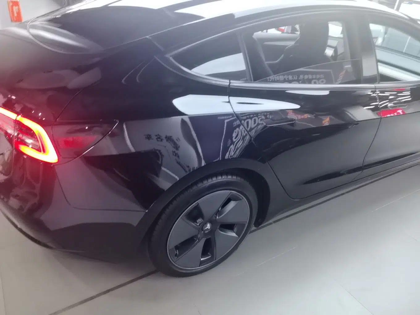 Tesla Model 3 2021 Standard Range Rear-Drive Upgraded Version — миниатюра 6