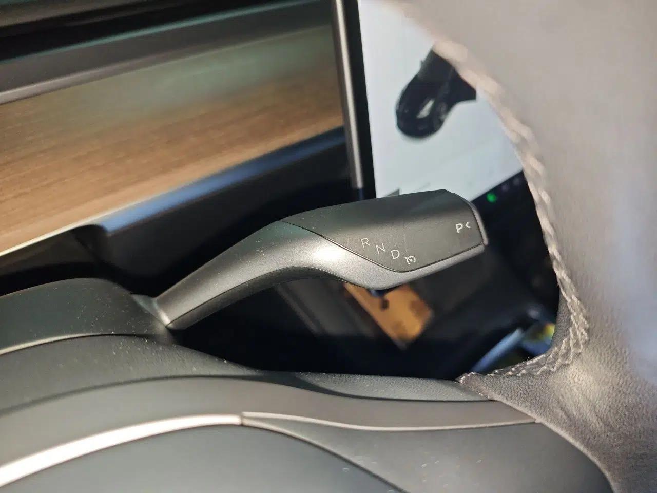 Tesla Model 3 2021 Standard Range Rear-Drive Upgraded Version — миниатюра 18