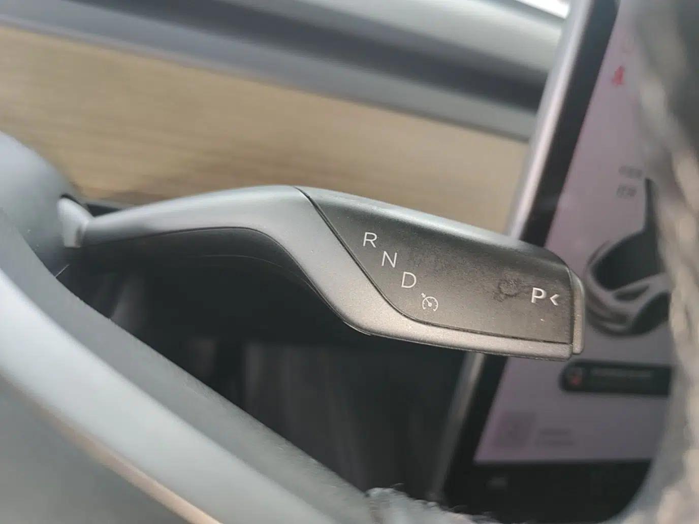 Tesla Model 3 2021 Standard Range Rear-Drive Upgraded Version — миниатюра 16