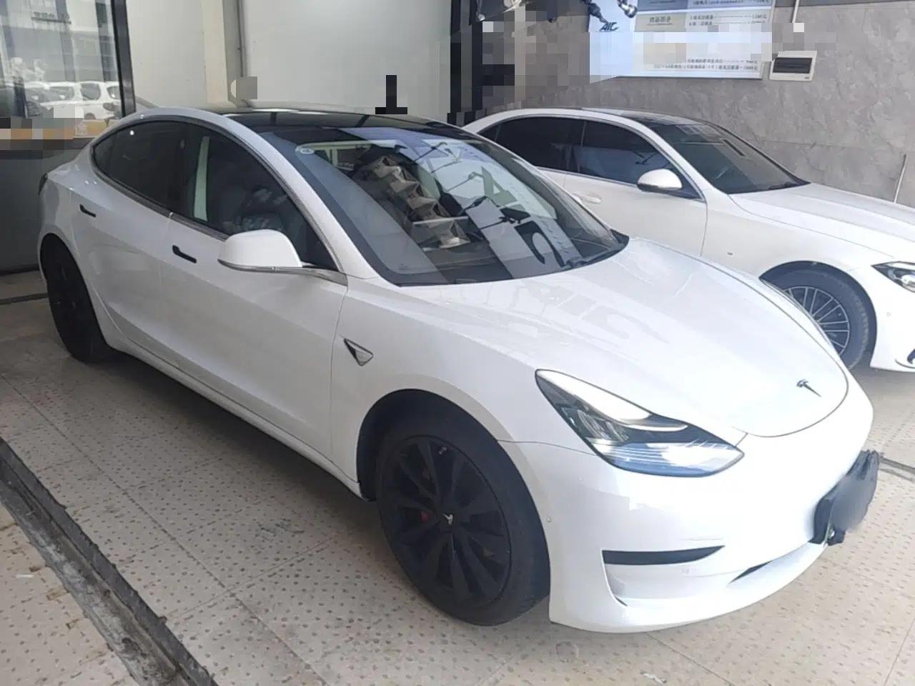 Tesla Model 3 2019 Standard Range Rear-Drive Upgraded Version — миниатюра 3
