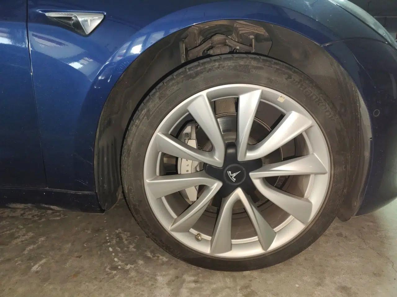 Tesla Model 3 2019 Standard Range Rear-Drive Upgraded Version — миниатюра 8