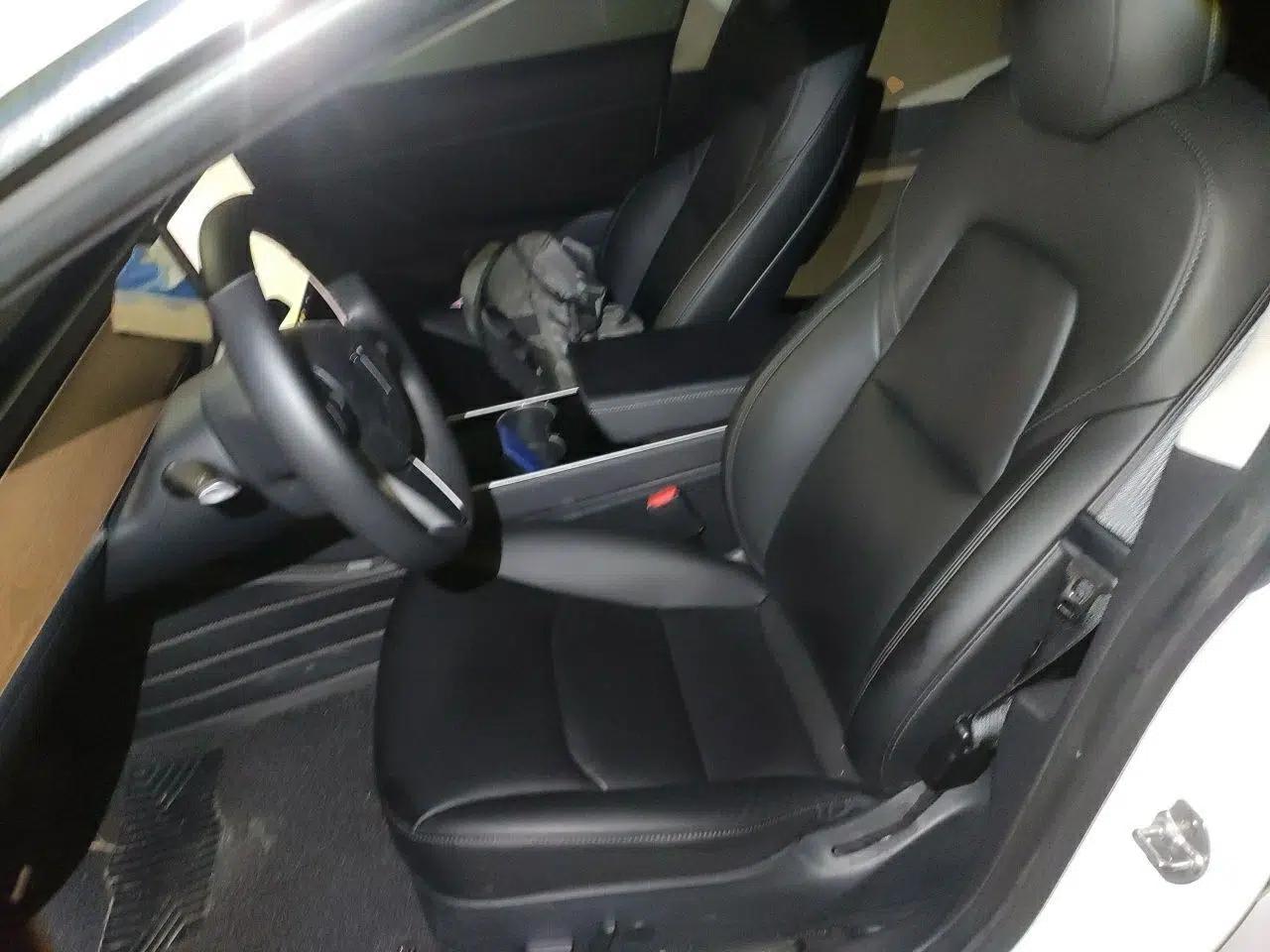Tesla Model 3 2019 Standard Range Rear-Drive Upgraded Version — миниатюра 15