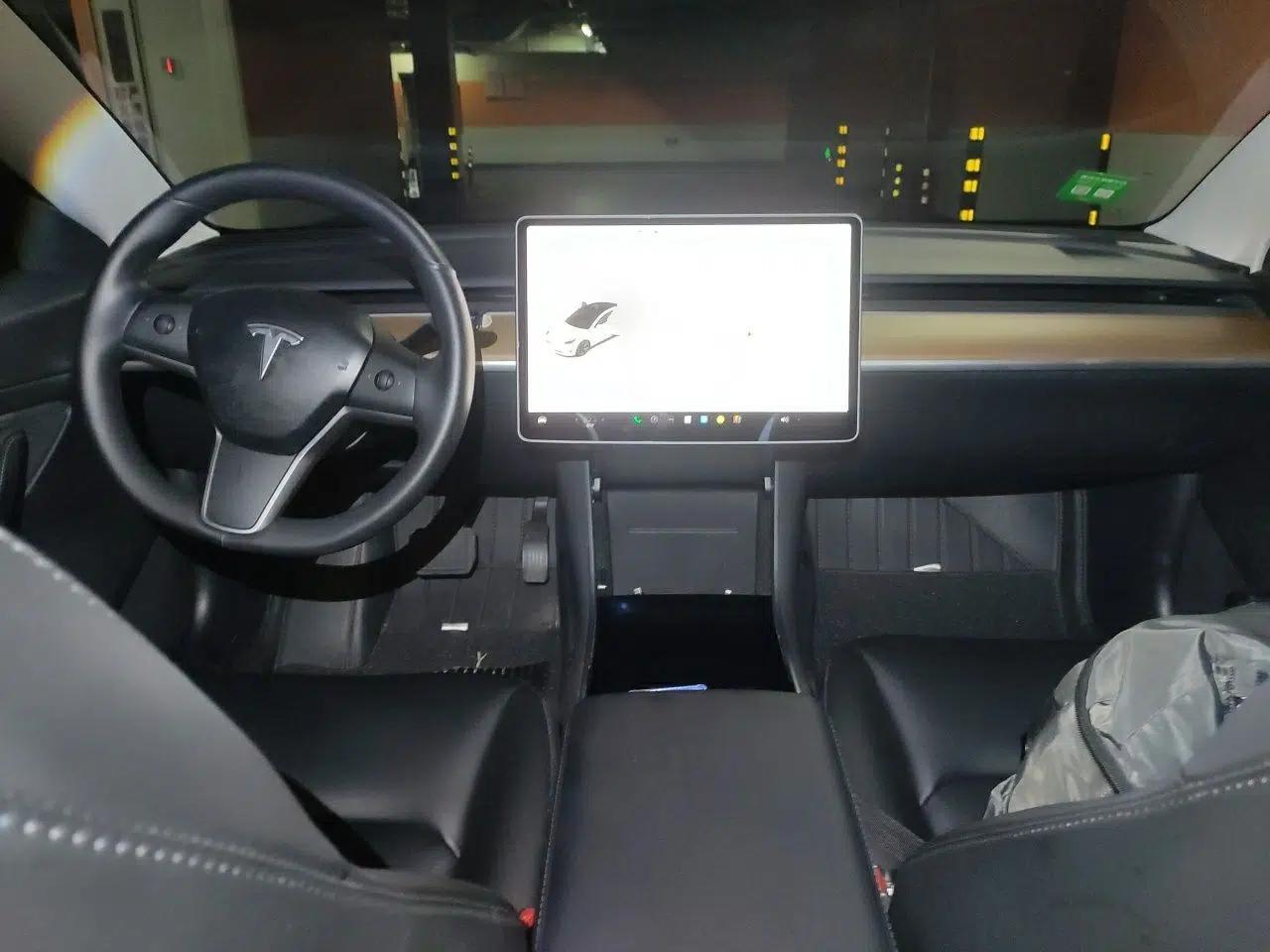 Tesla Model 3 2019 Standard Range Rear-Drive Upgraded Version — миниатюра 9
