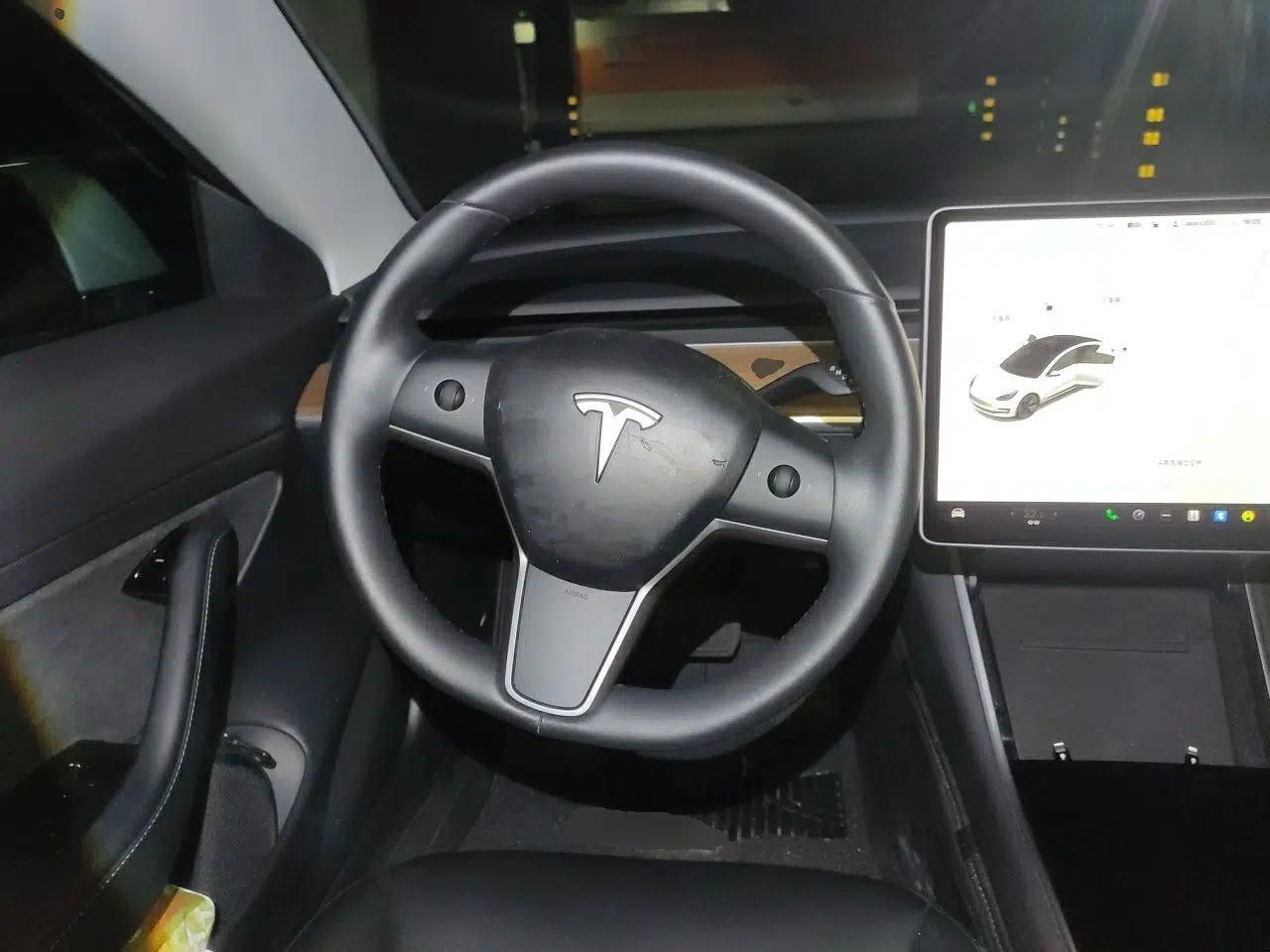 Tesla Model 3 2019 Standard Range Rear-Drive Upgraded Version — миниатюра 10