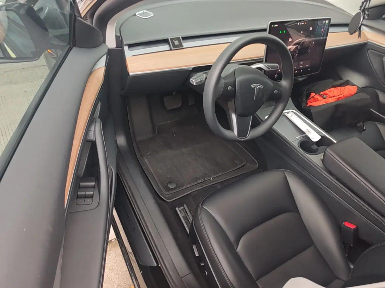Tesla Model 3 2022 Rear-Wheel-Drive Version — миниатюра 23