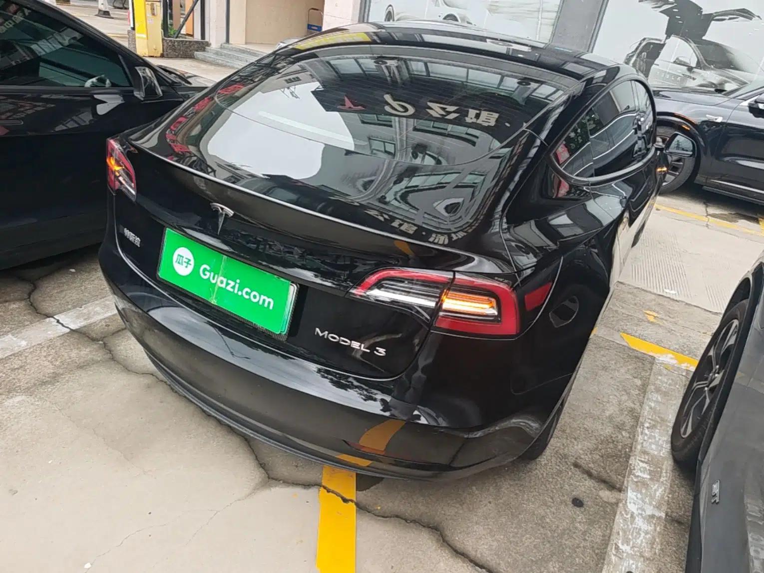 Tesla Model 3 2022 Rear-Wheel-Drive Version — миниатюра 6