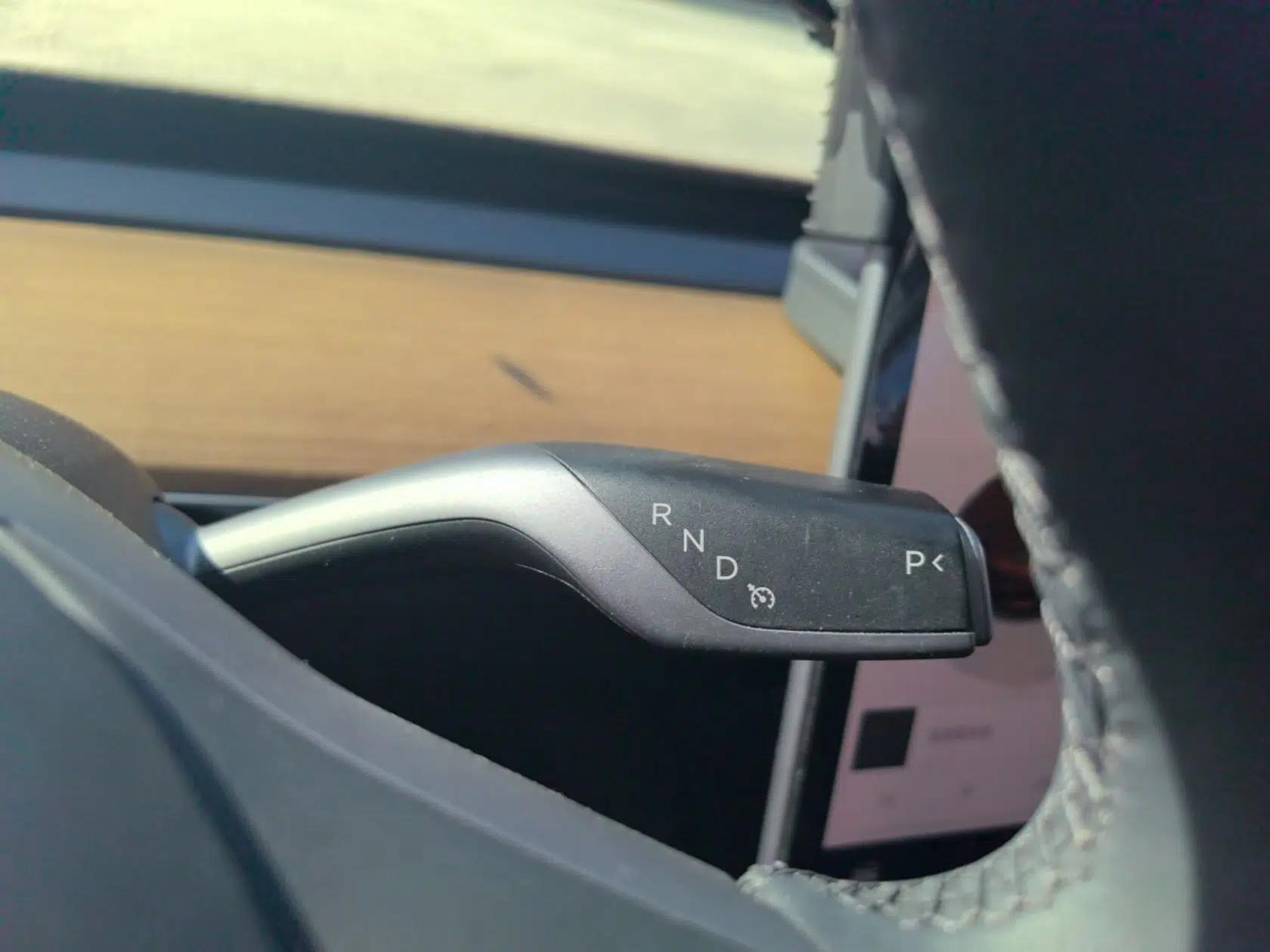 Tesla Model 3 2022 Rear-Wheel-Drive Version — миниатюра 16