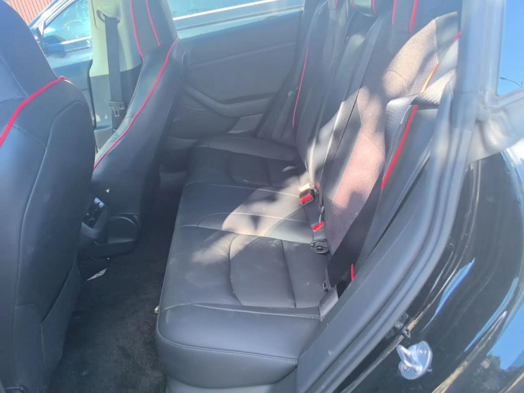 Tesla Model 3 2022 Rear-Wheel-Drive Version — миниатюра 20