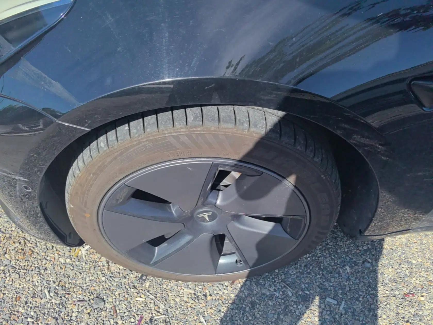 Tesla Model 3 2022 Rear-Wheel-Drive Version — миниатюра 10