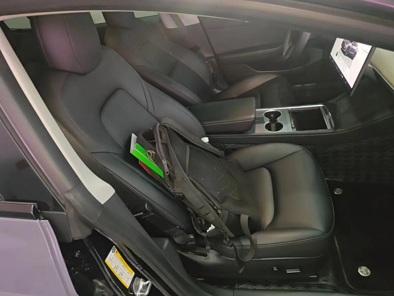 Tesla Model 3 2022 Rear-Wheel-Drive Version — миниатюра 19