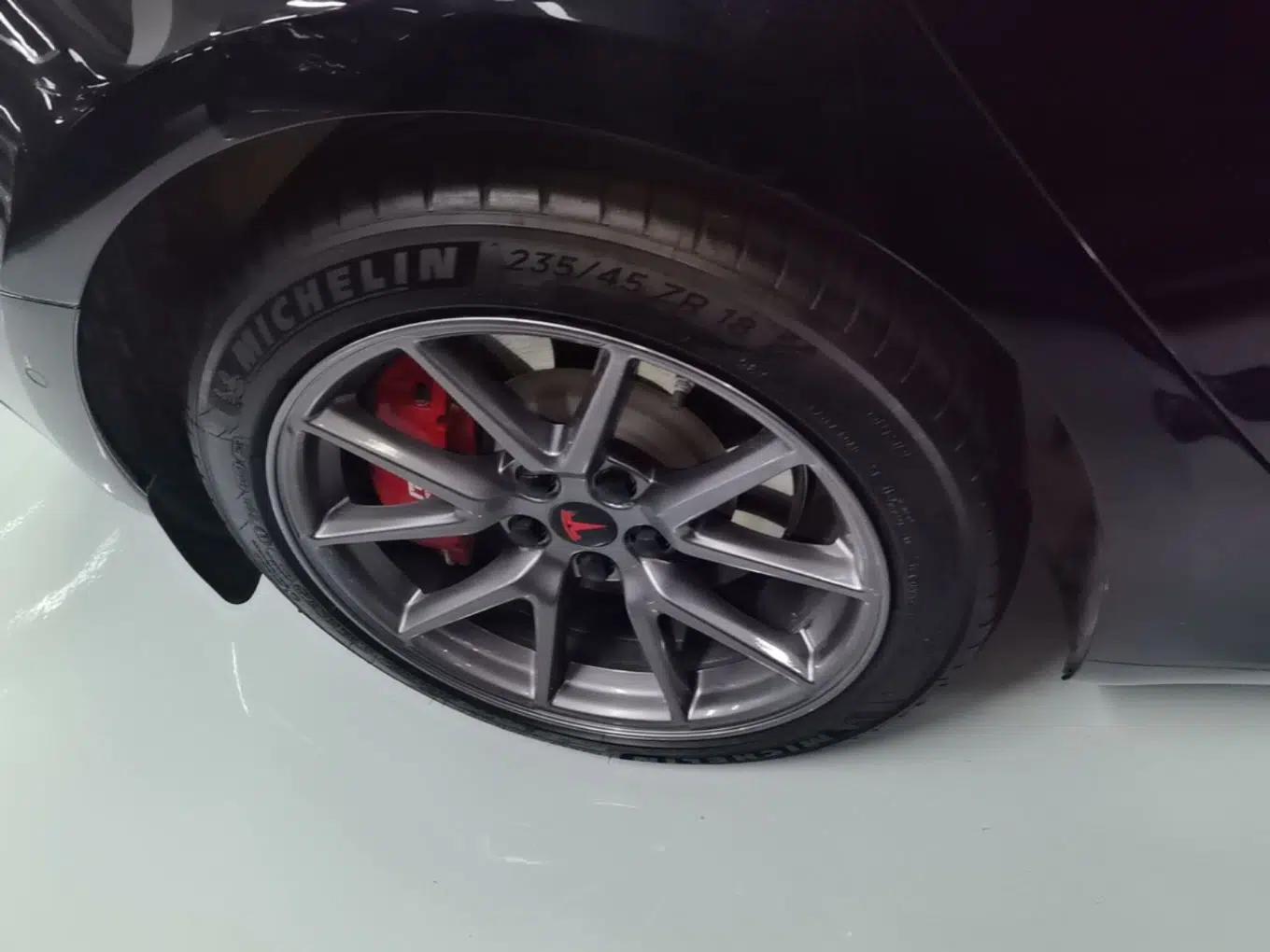Tesla Model 3 2022 Rear-Wheel-Drive Version — миниатюра 11
