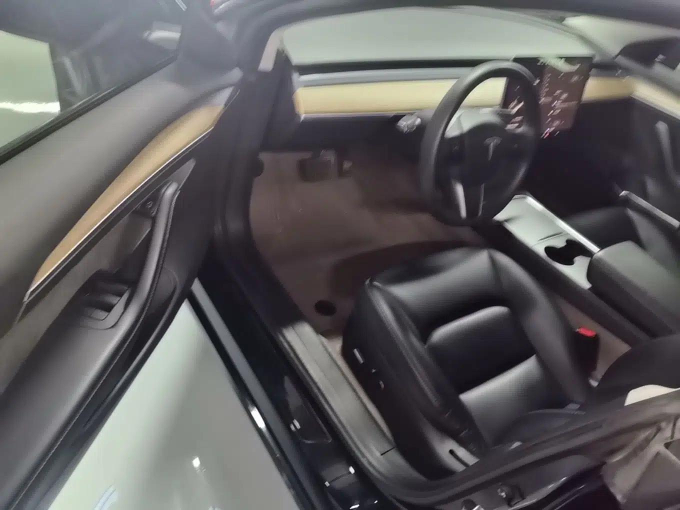 Tesla Model 3 2022 Rear-Wheel-Drive Version — миниатюра 18