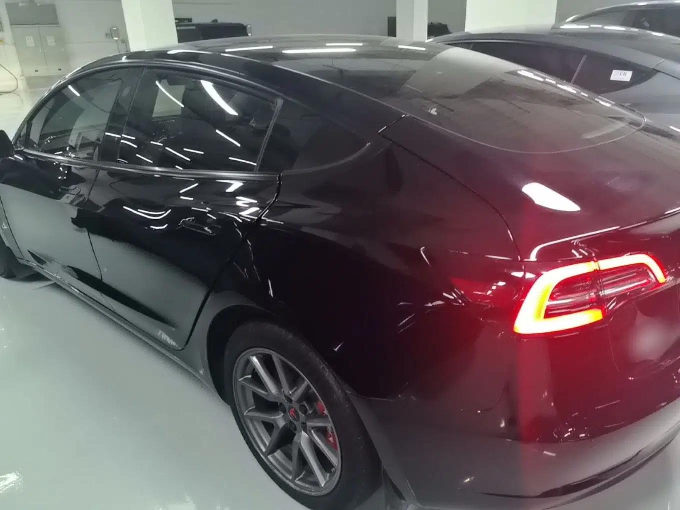 Tesla Model 3 2022 Rear-Wheel-Drive Version — миниатюра 4
