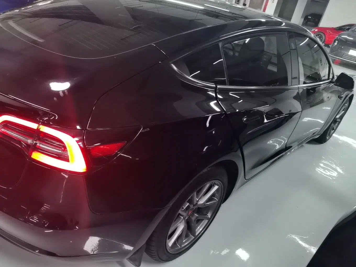 Tesla Model 3 2022 Rear-Wheel-Drive Version — миниатюра 6