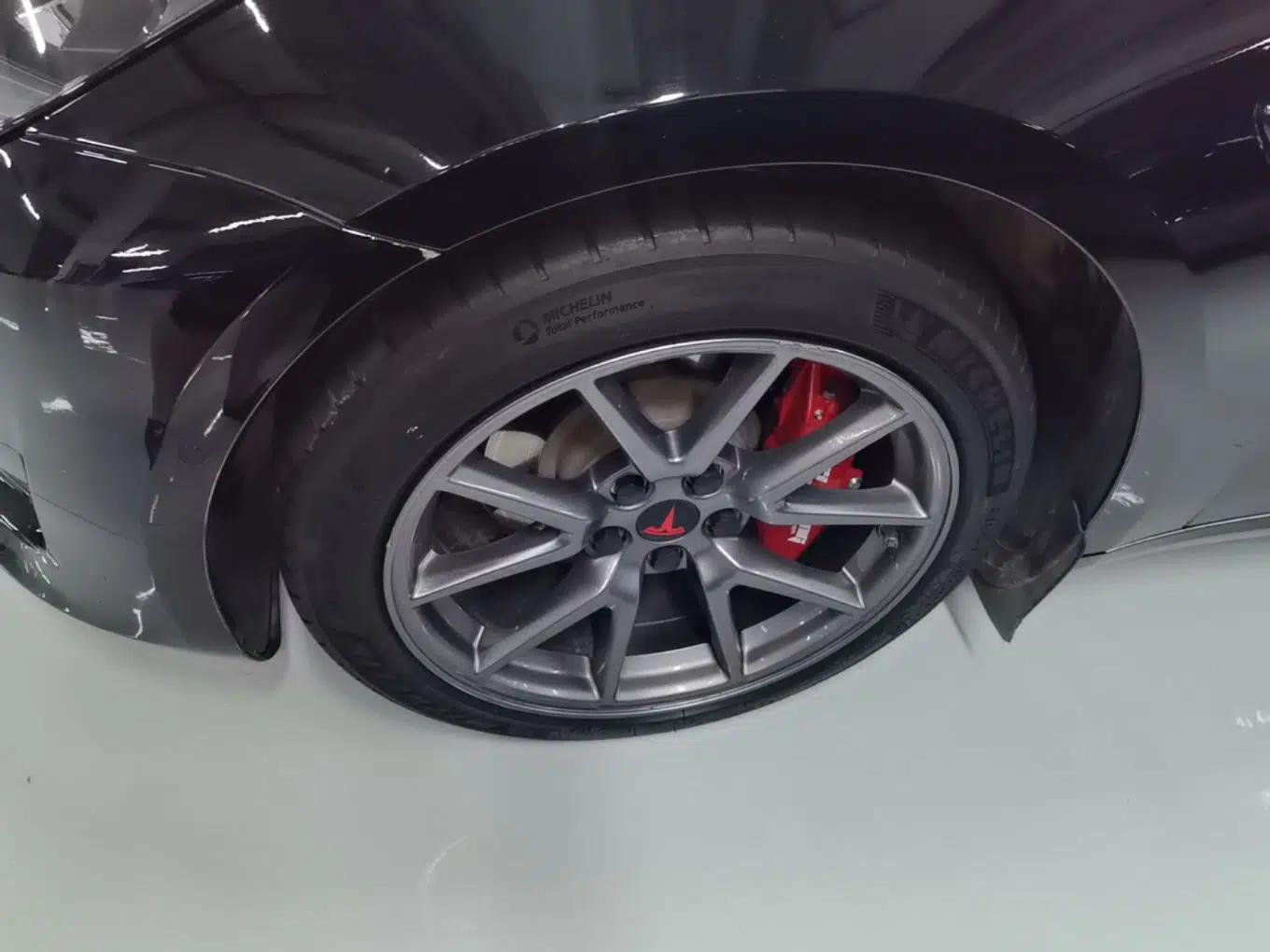 Tesla Model 3 2022 Rear-Wheel-Drive Version — миниатюра 10
