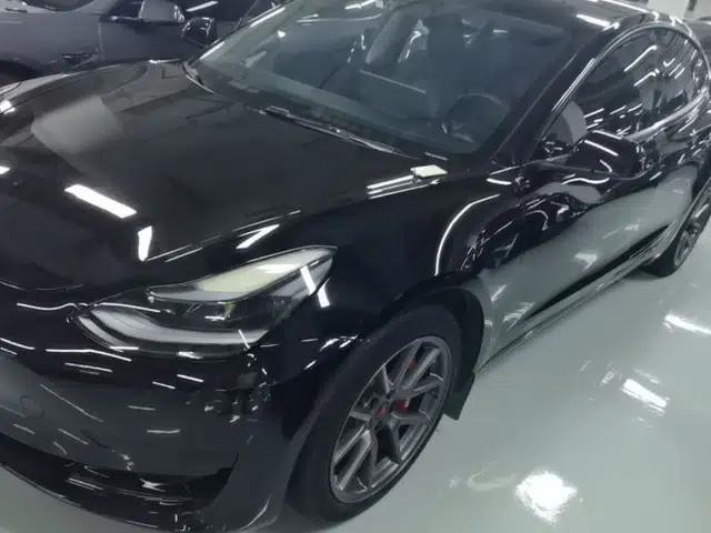 Tesla Model 3 2022 Rear-Wheel-Drive Version