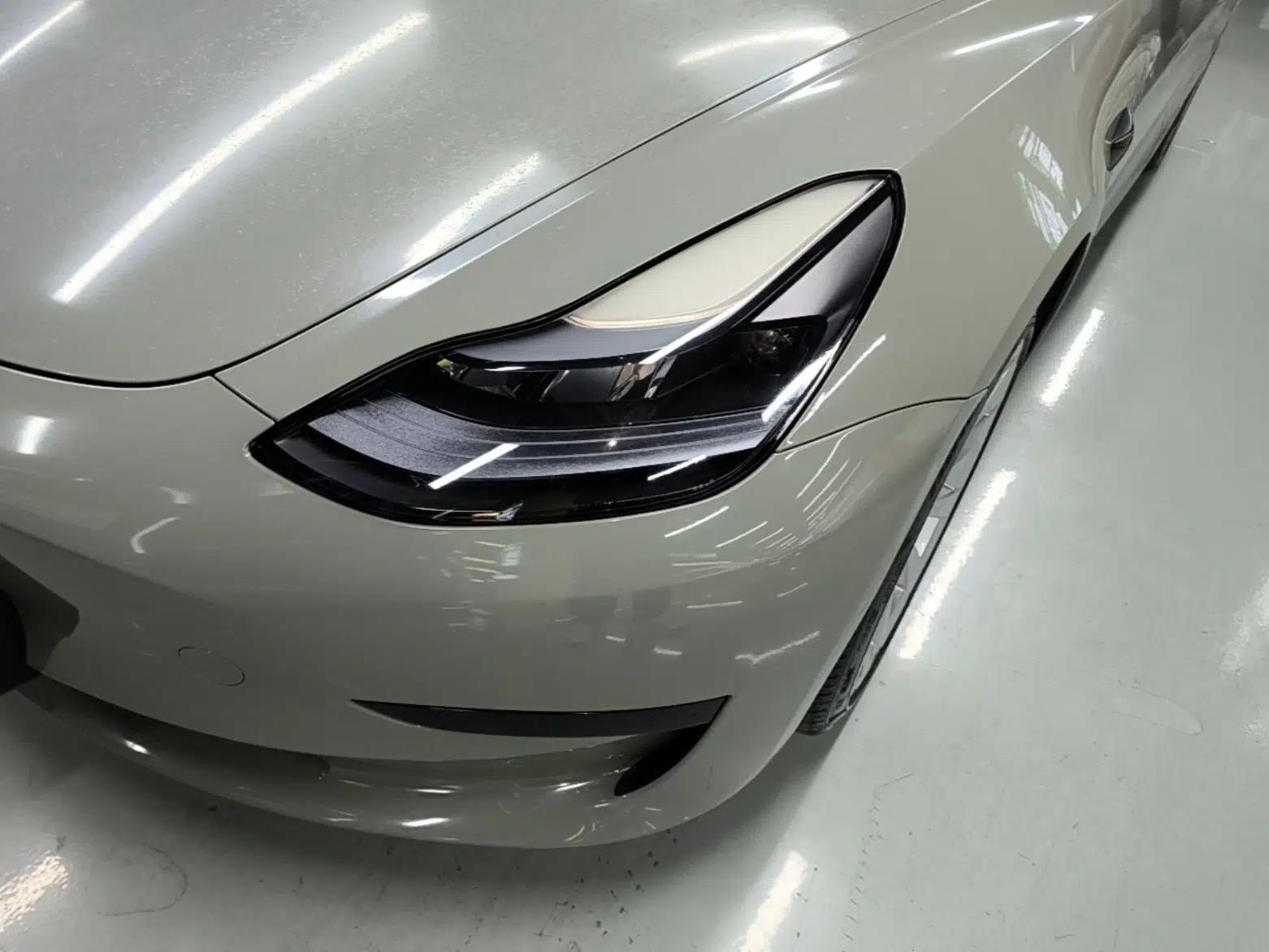 Tesla Model 3 2022 Rear-Wheel-Drive Version — миниатюра 8