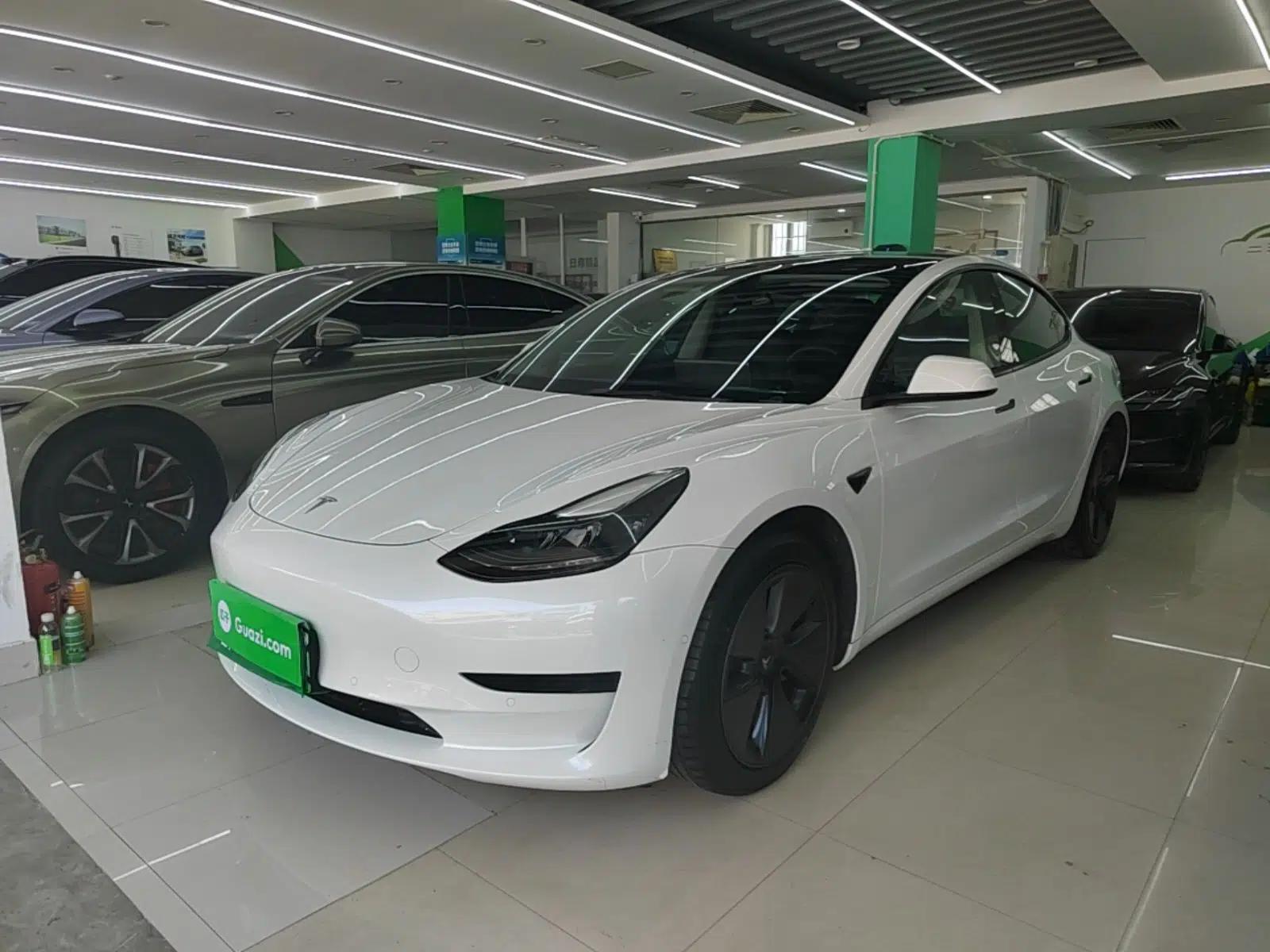 Tesla Model 3 2022 Rear-Wheel-Drive Version — миниатюра 1