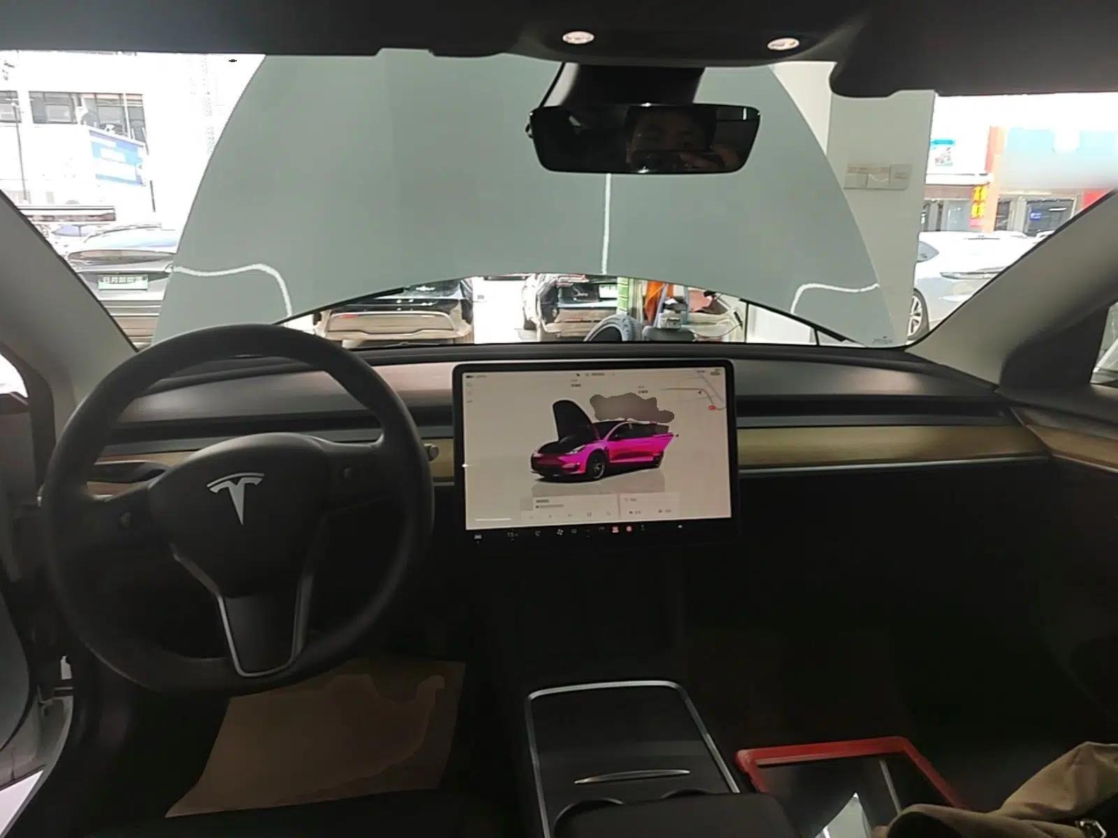 Tesla Model 3 2022 Rear-Wheel-Drive Version — миниатюра 12