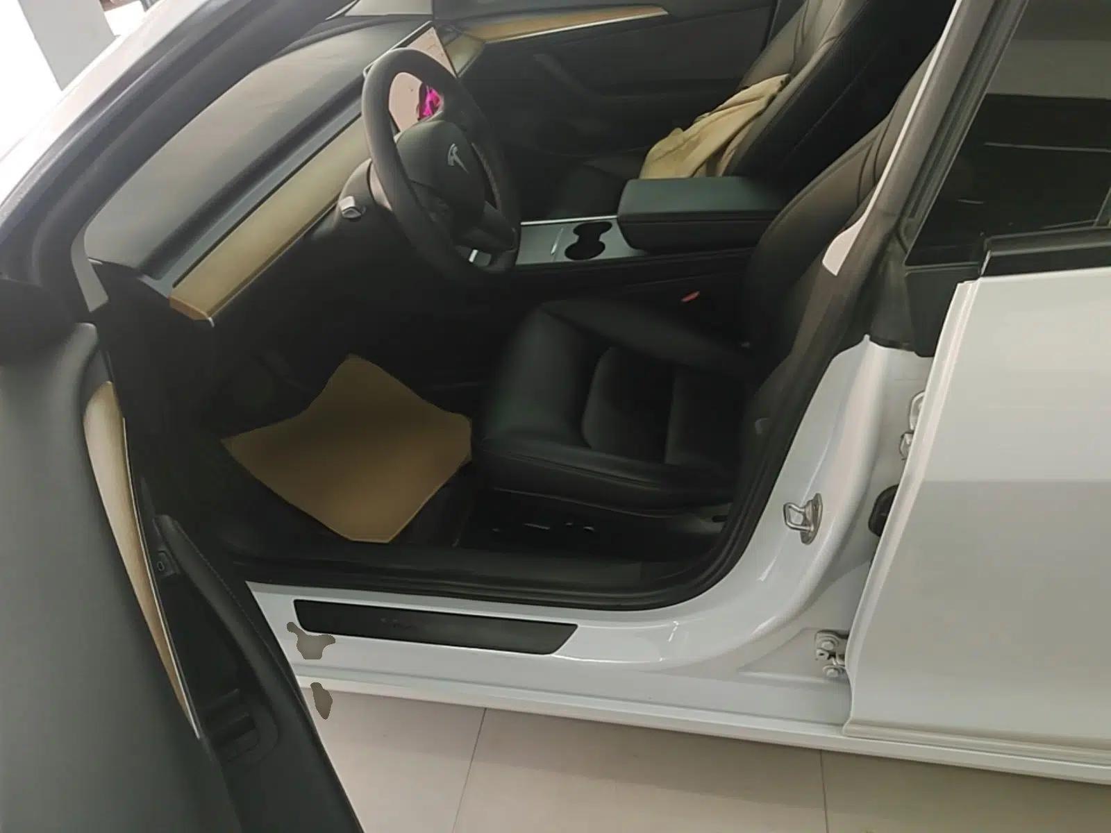 Tesla Model 3 2022 Rear-Wheel-Drive Version — миниатюра 17