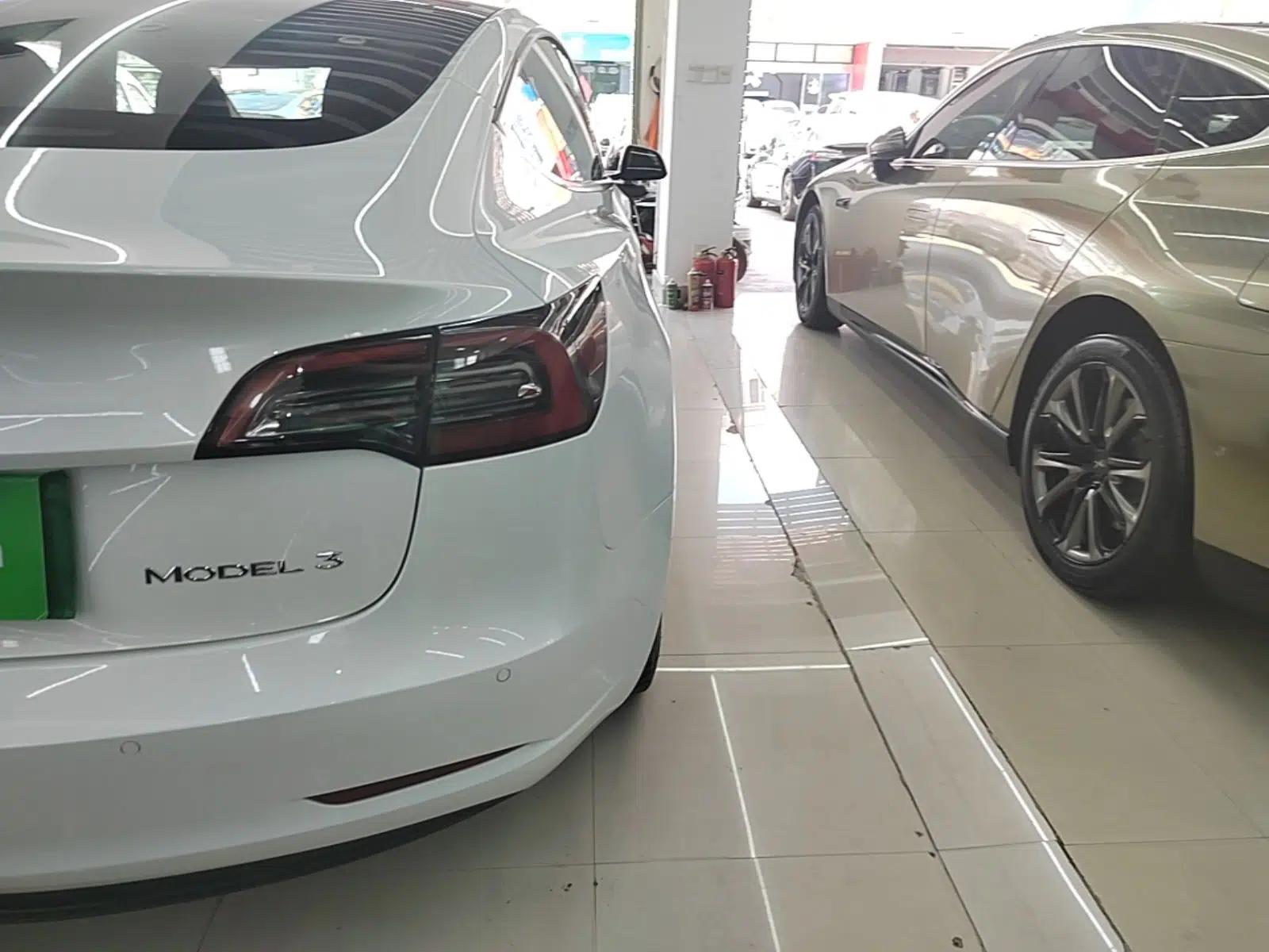 Tesla Model 3 2022 Rear-Wheel-Drive Version — миниатюра 9