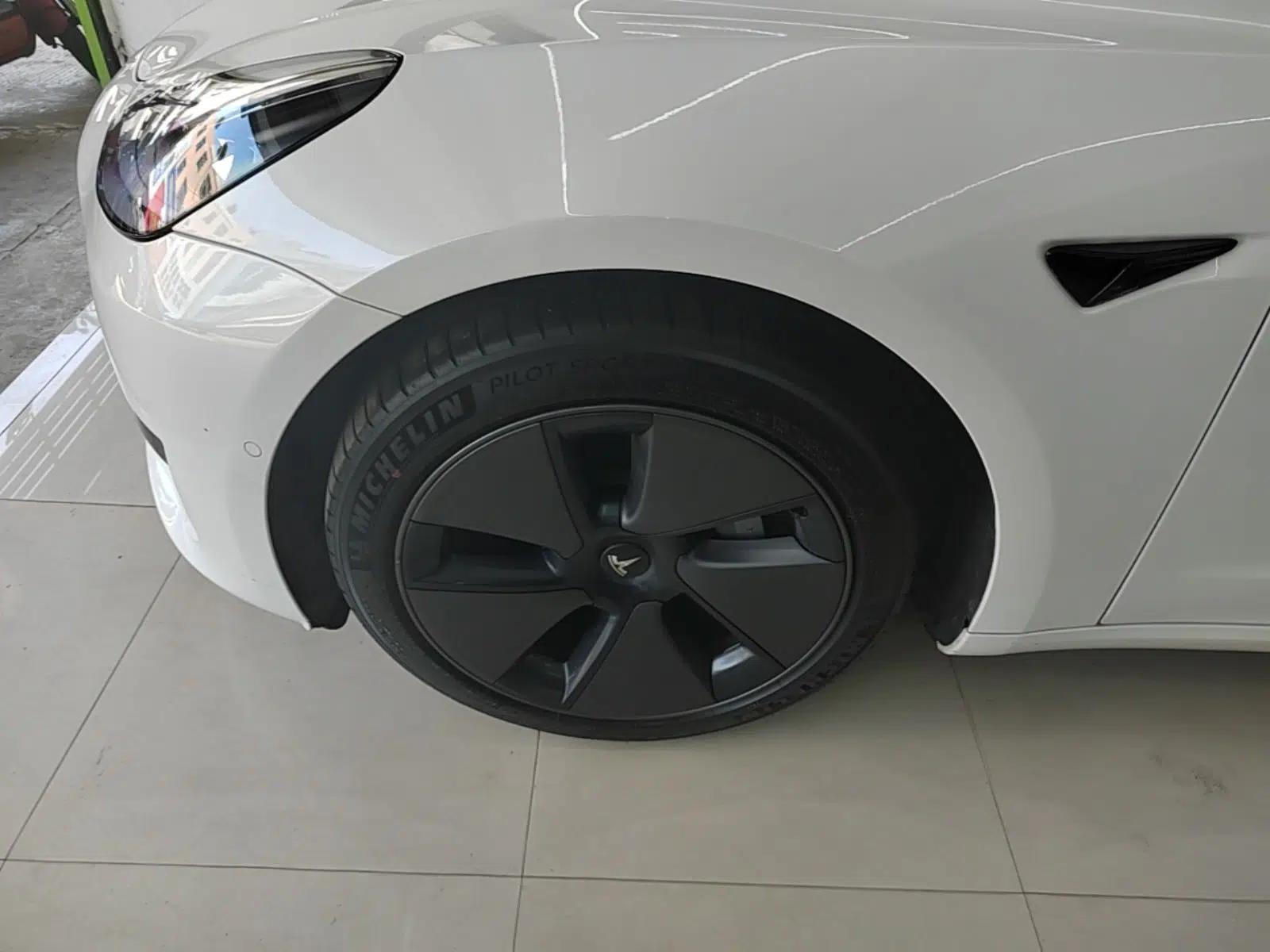 Tesla Model 3 2022 Rear-Wheel-Drive Version — миниатюра 10