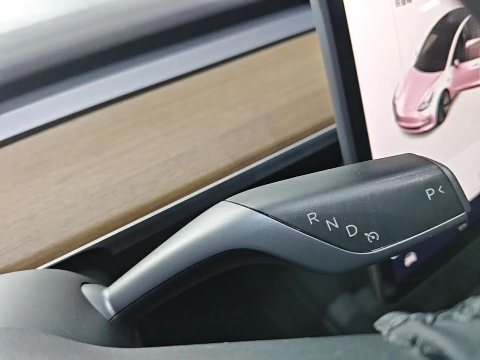 Tesla Model 3 2021 Standard Range Rear-Drive Upgraded Version — миниатюра 16