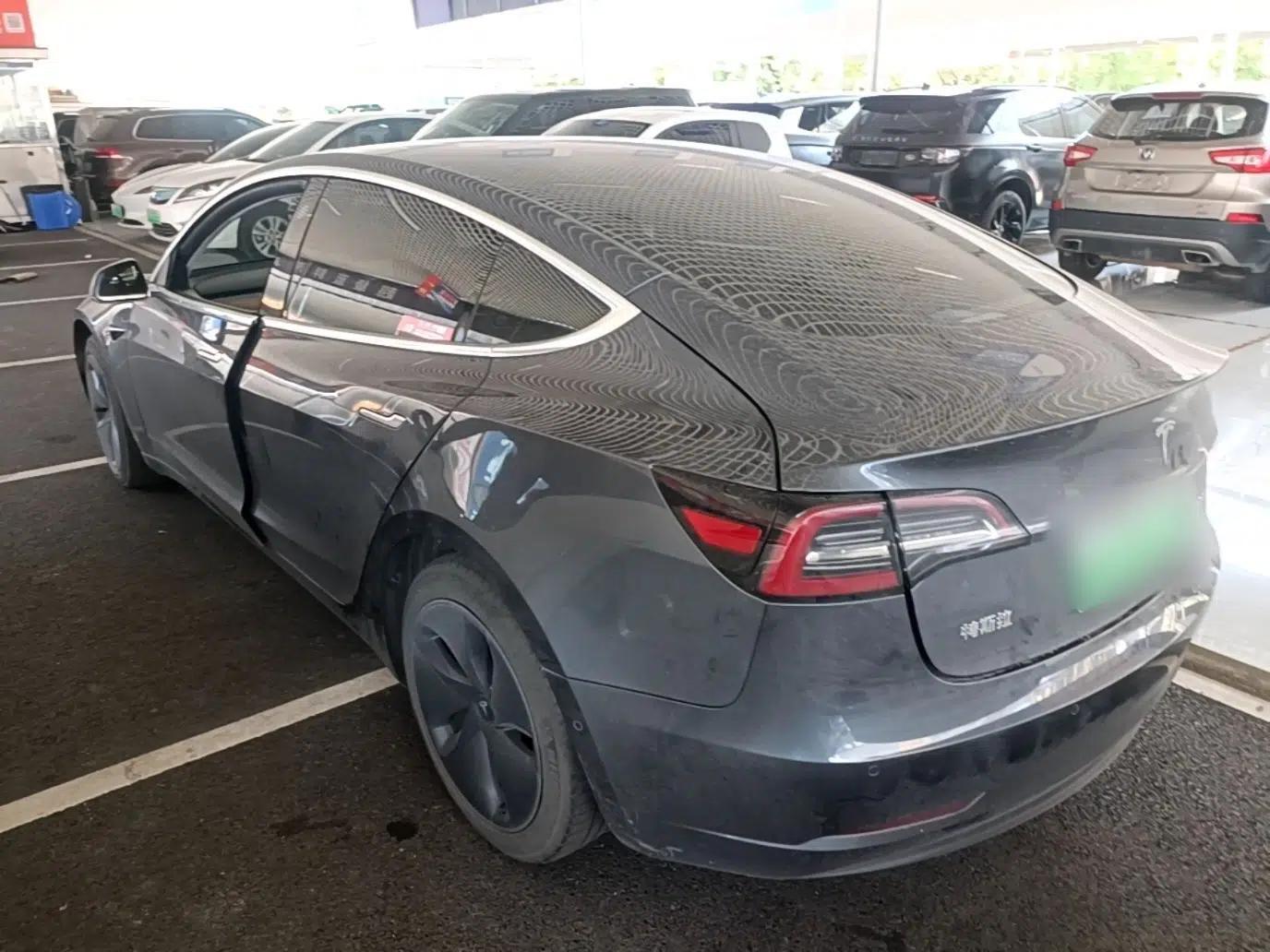 Tesla Model 3 2019 Standard Range Rear-Drive Upgraded Version — миниатюра 4