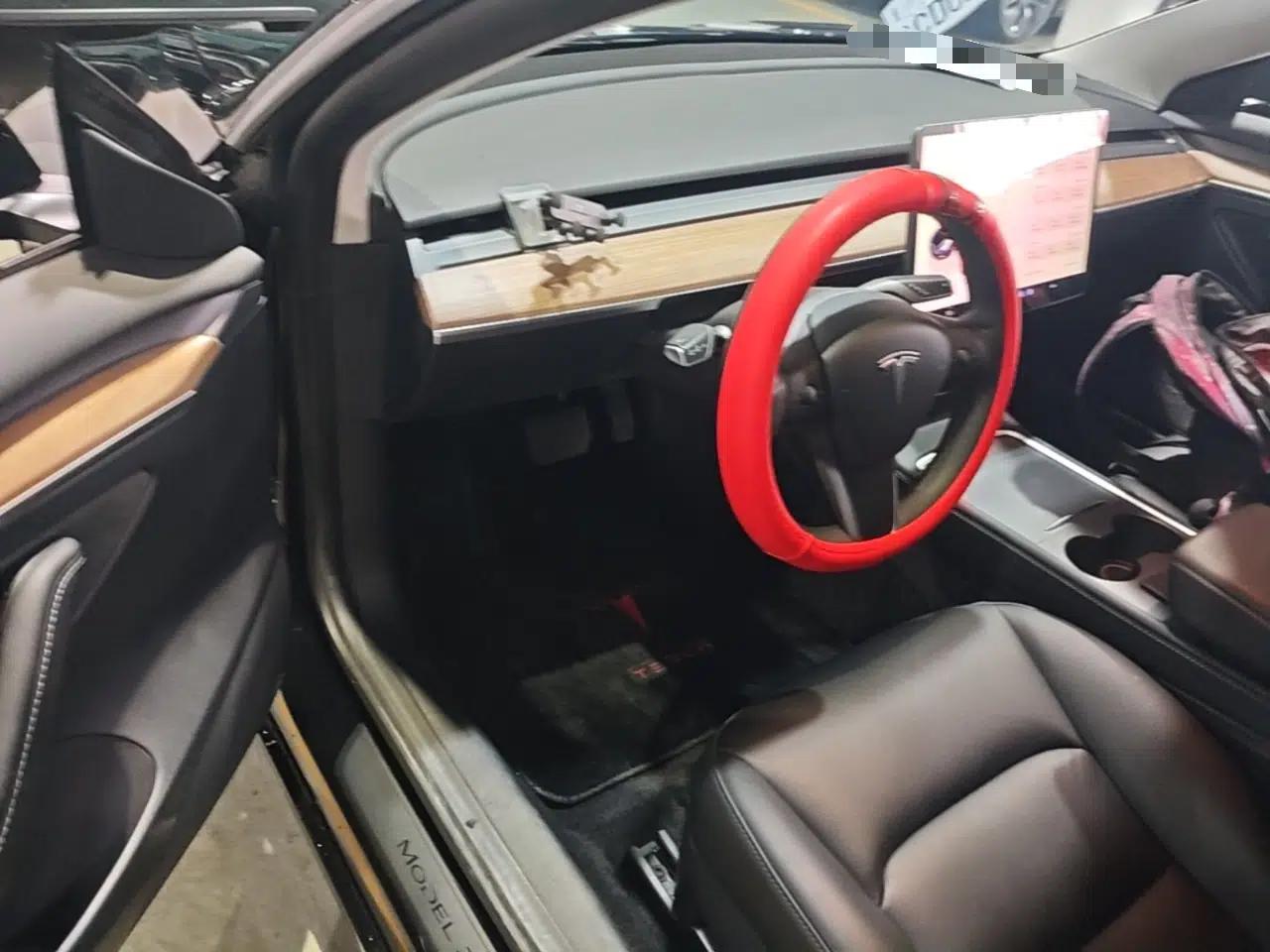 Tesla Model 3 2022 Rear-Wheel-Drive Version — миниатюра 18