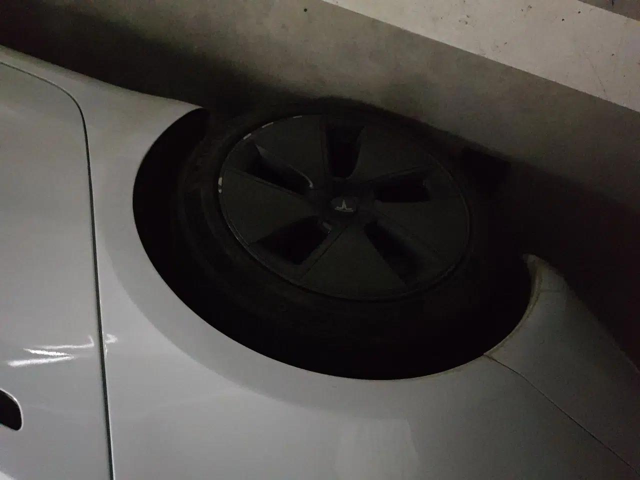 Tesla Model 3 2021 Standard Range Rear-Wheel Drive Upgraded Version 3D6 — миниатюра 8