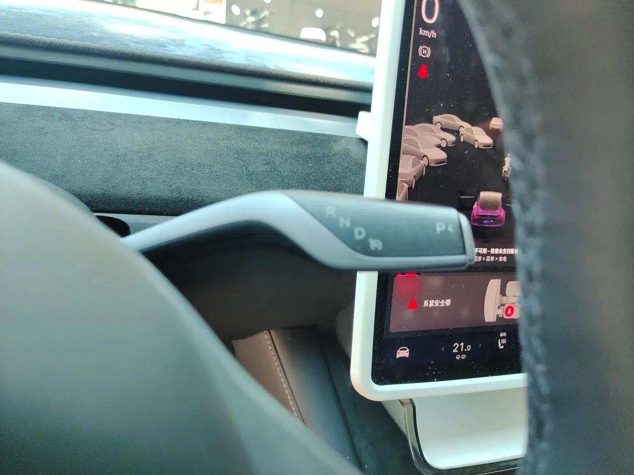 Tesla Model 3 2022 Performance High-Performance All-Wheel-Drive Version — миниатюра 14