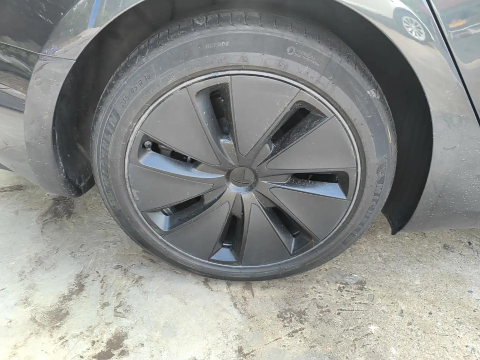 Tesla Model 3 2023 Rear-Wheel-Drive Version — миниатюра 16