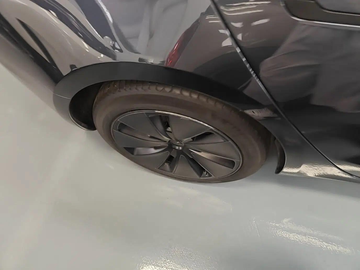 Tesla Model 3 2023 Rear-Wheel-Drive Version — миниатюра 11