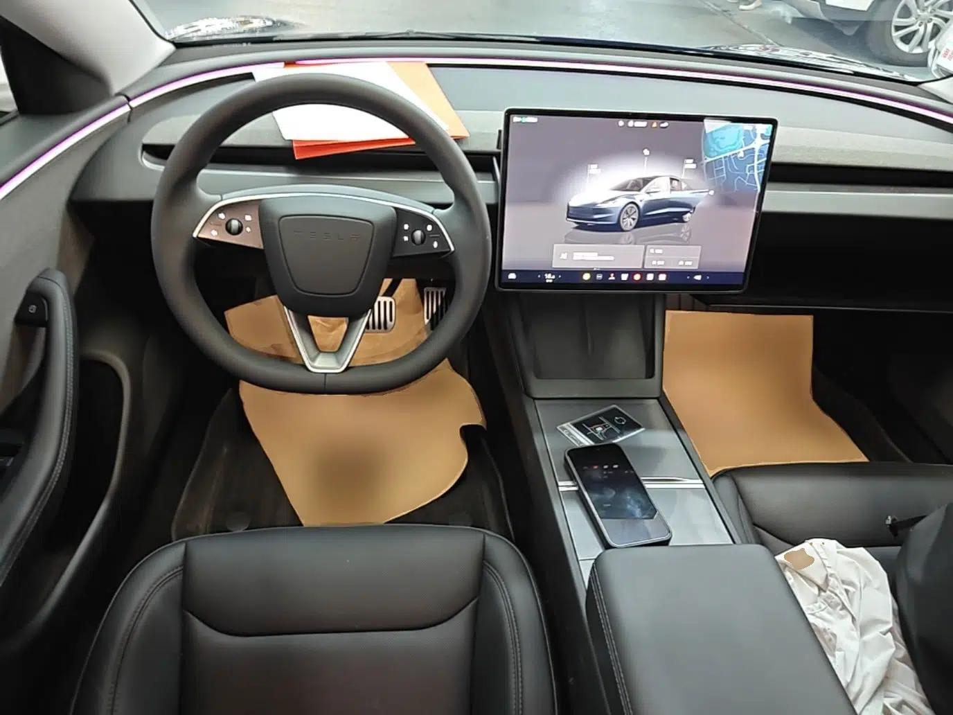 Tesla Model 3 2023 Rear-Wheel-Drive Version — миниатюра 12