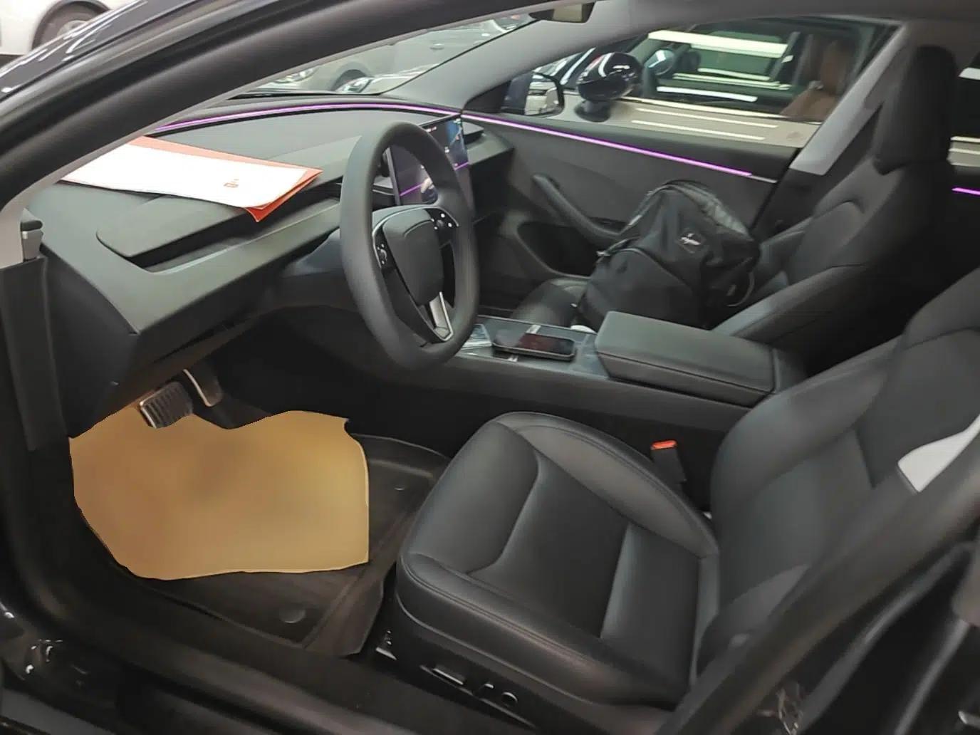 Tesla Model 3 2023 Rear-Wheel-Drive Version — миниатюра 17