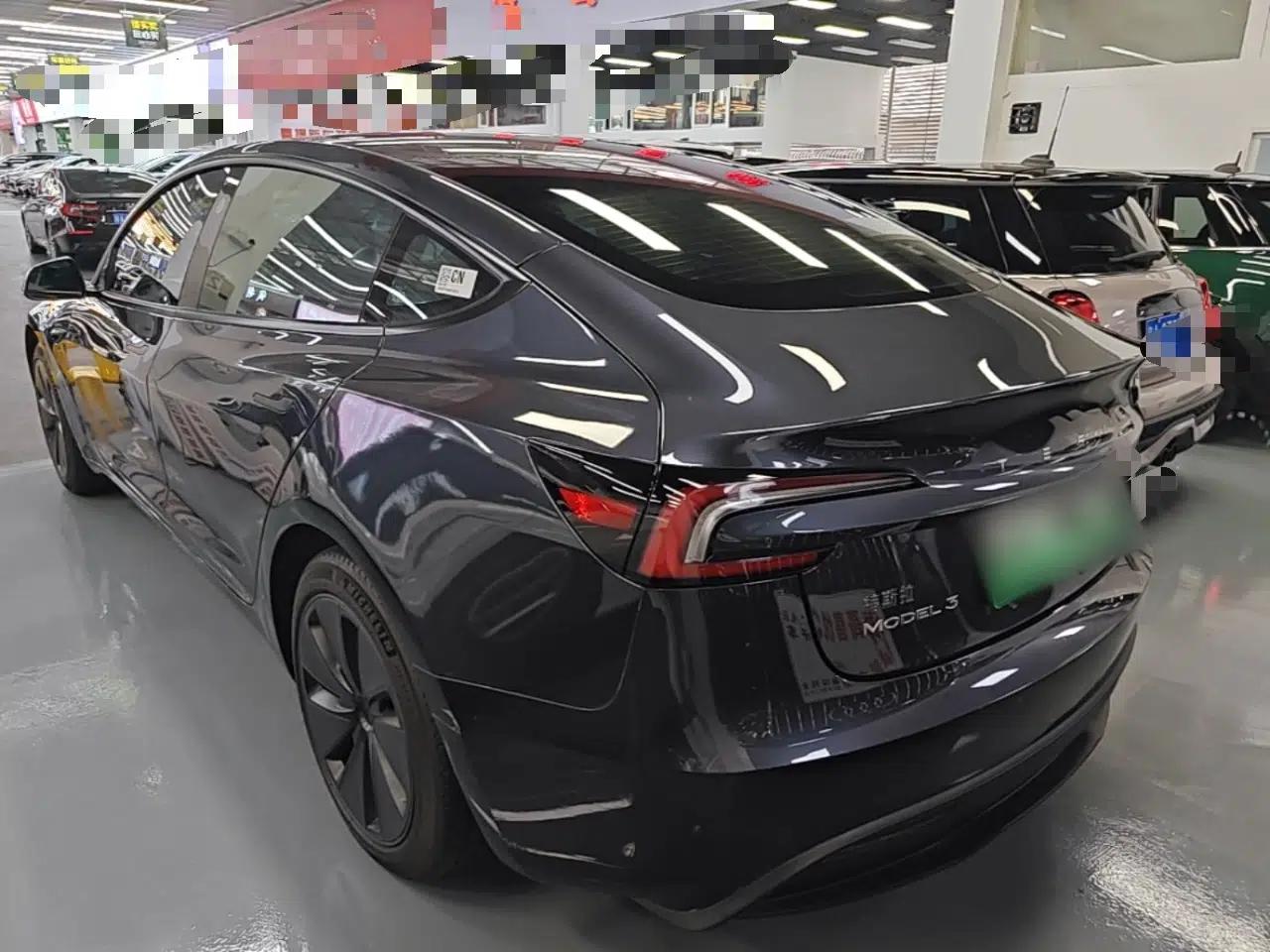Tesla Model 3 2023 Rear-Wheel-Drive Version — миниатюра 4
