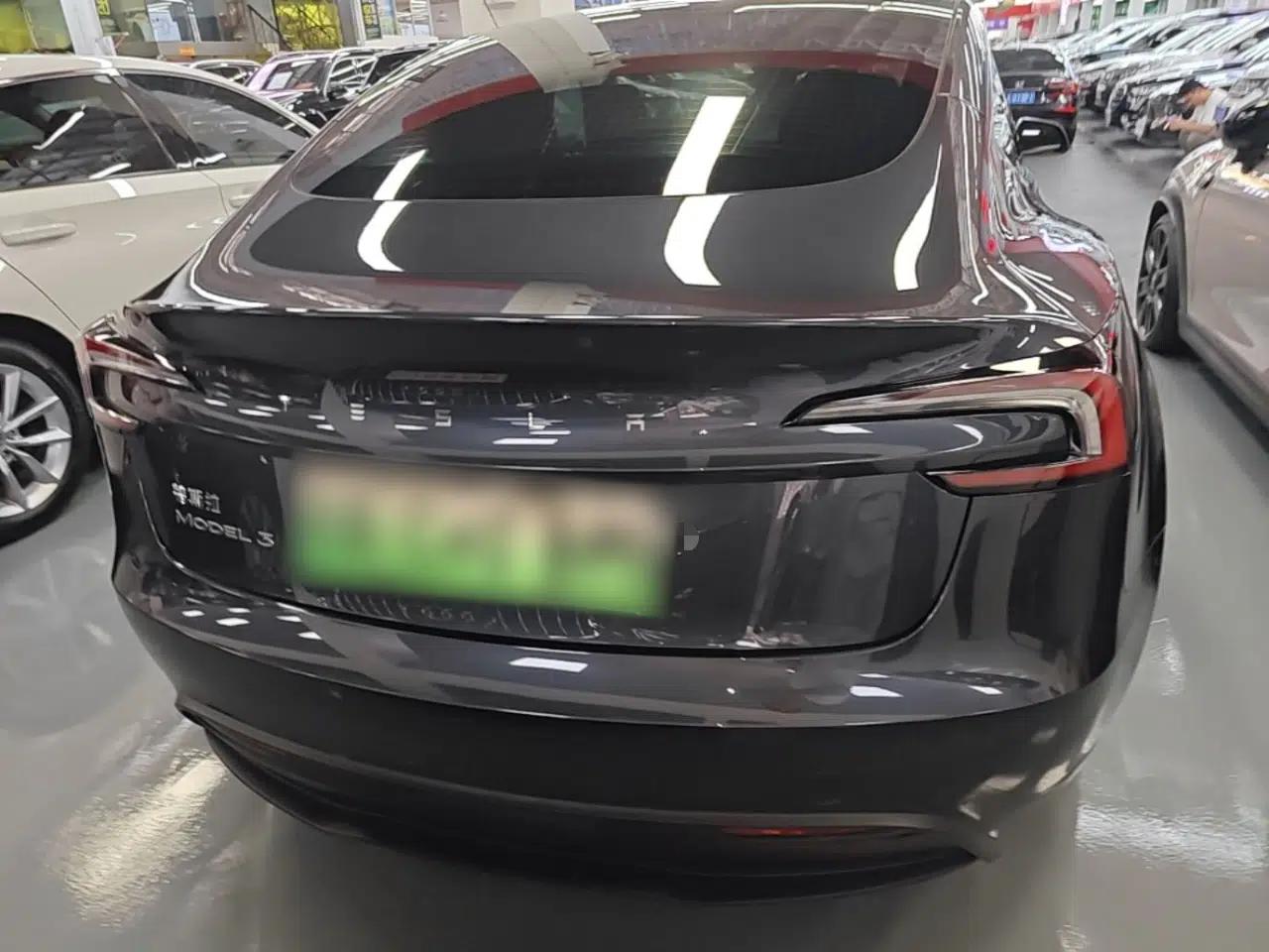 Tesla Model 3 2023 Rear-Wheel-Drive Version — миниатюра 5