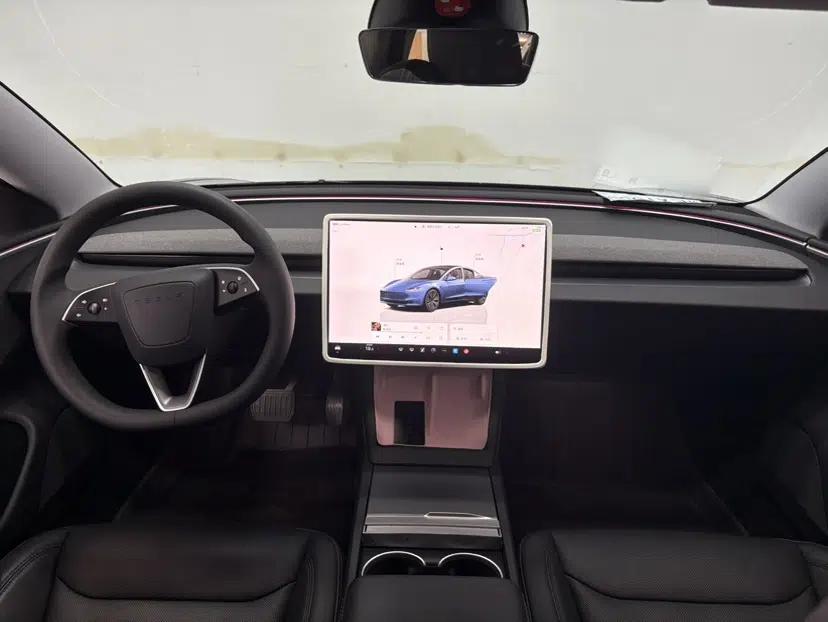 Tesla Model 3 2023 Rear-Wheel-Drive Version — миниатюра 16
