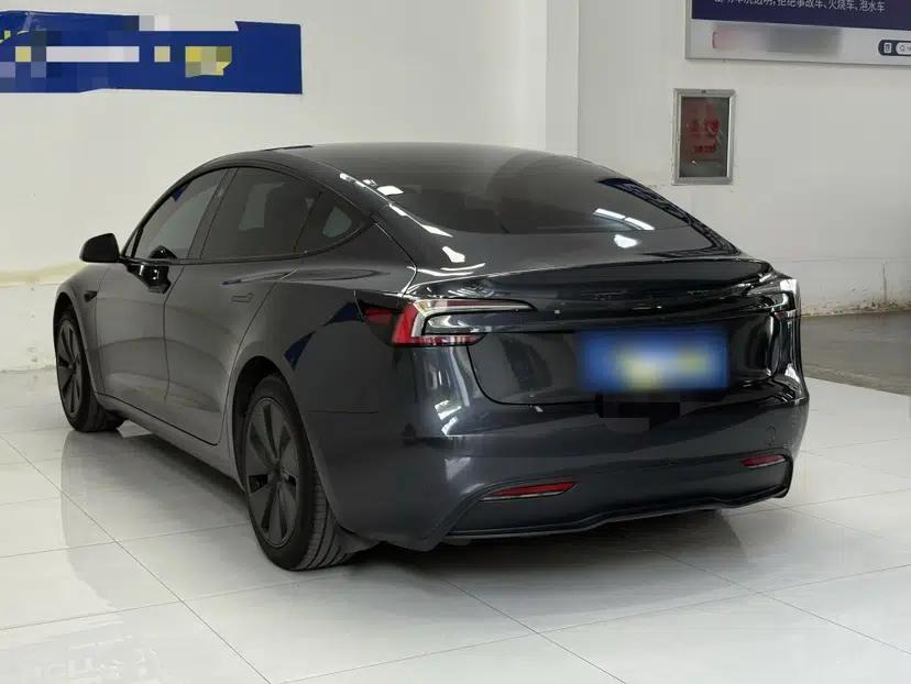 Tesla Model 3 2023 Rear-Wheel-Drive Version — миниатюра 6