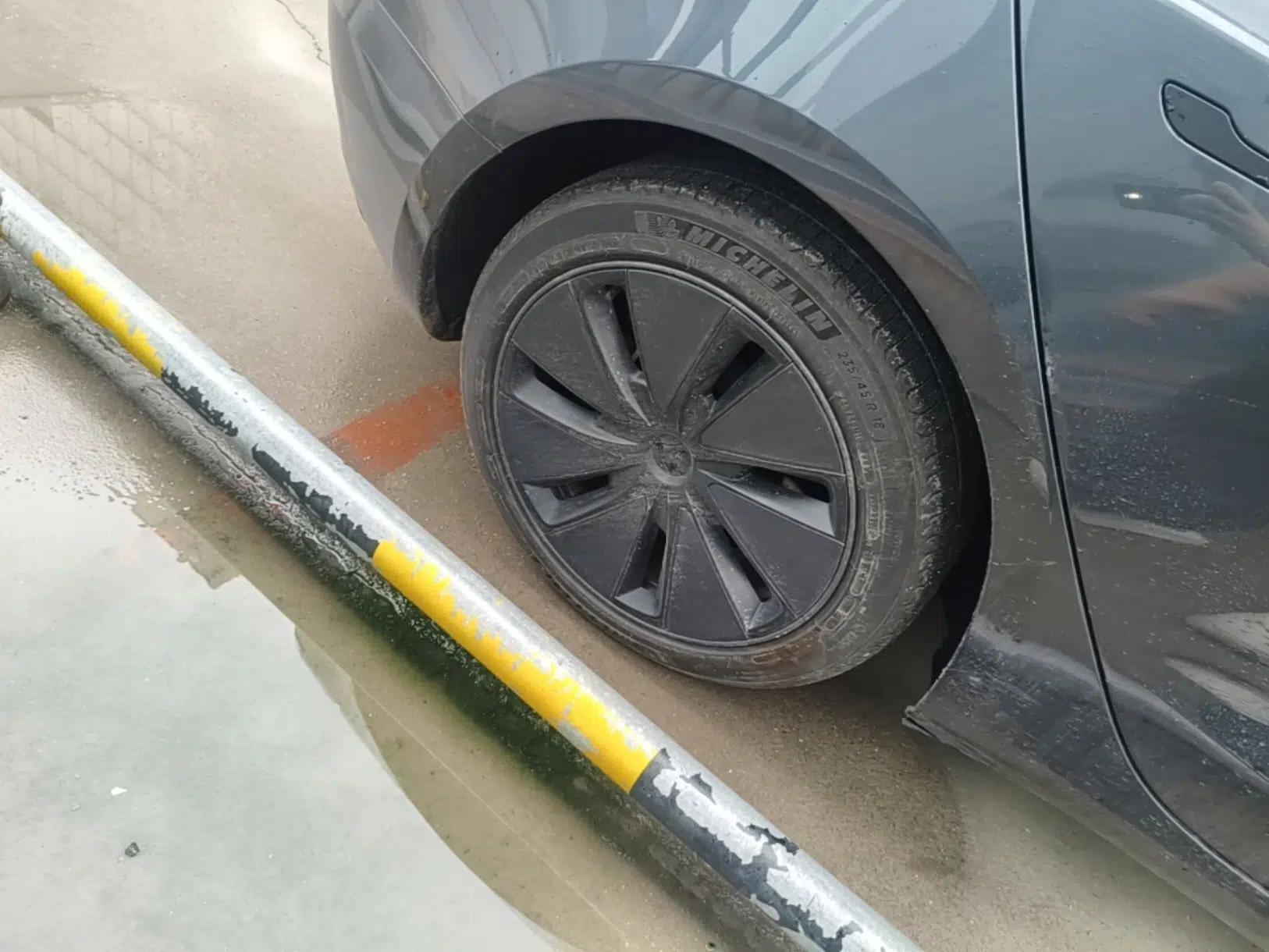 Tesla Model 3 2023 Rear-Wheel-Drive Version — миниатюра 11