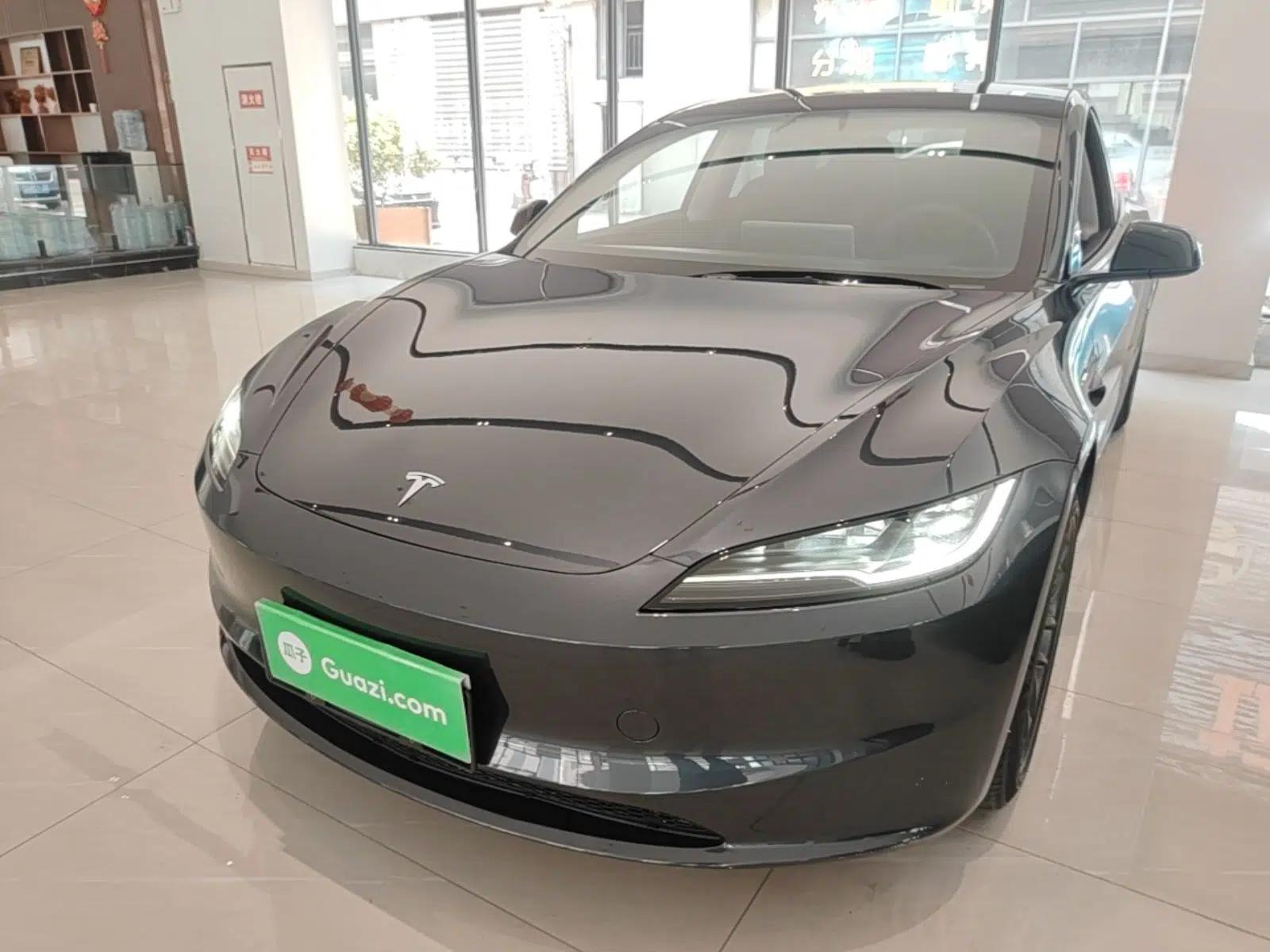 Tesla Model 3 2023 Rear-Wheel-Drive Version — миниатюра 1