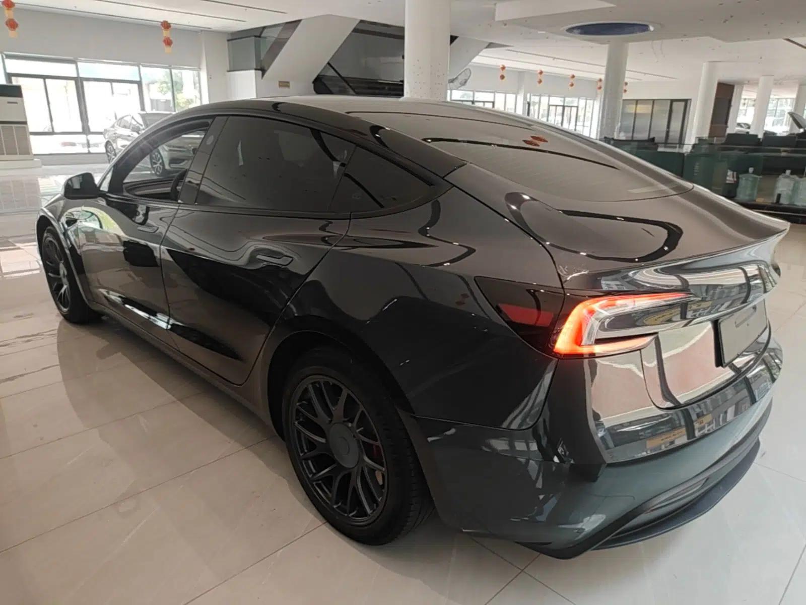 Tesla Model 3 2023 Rear-Wheel-Drive Version — миниатюра 4