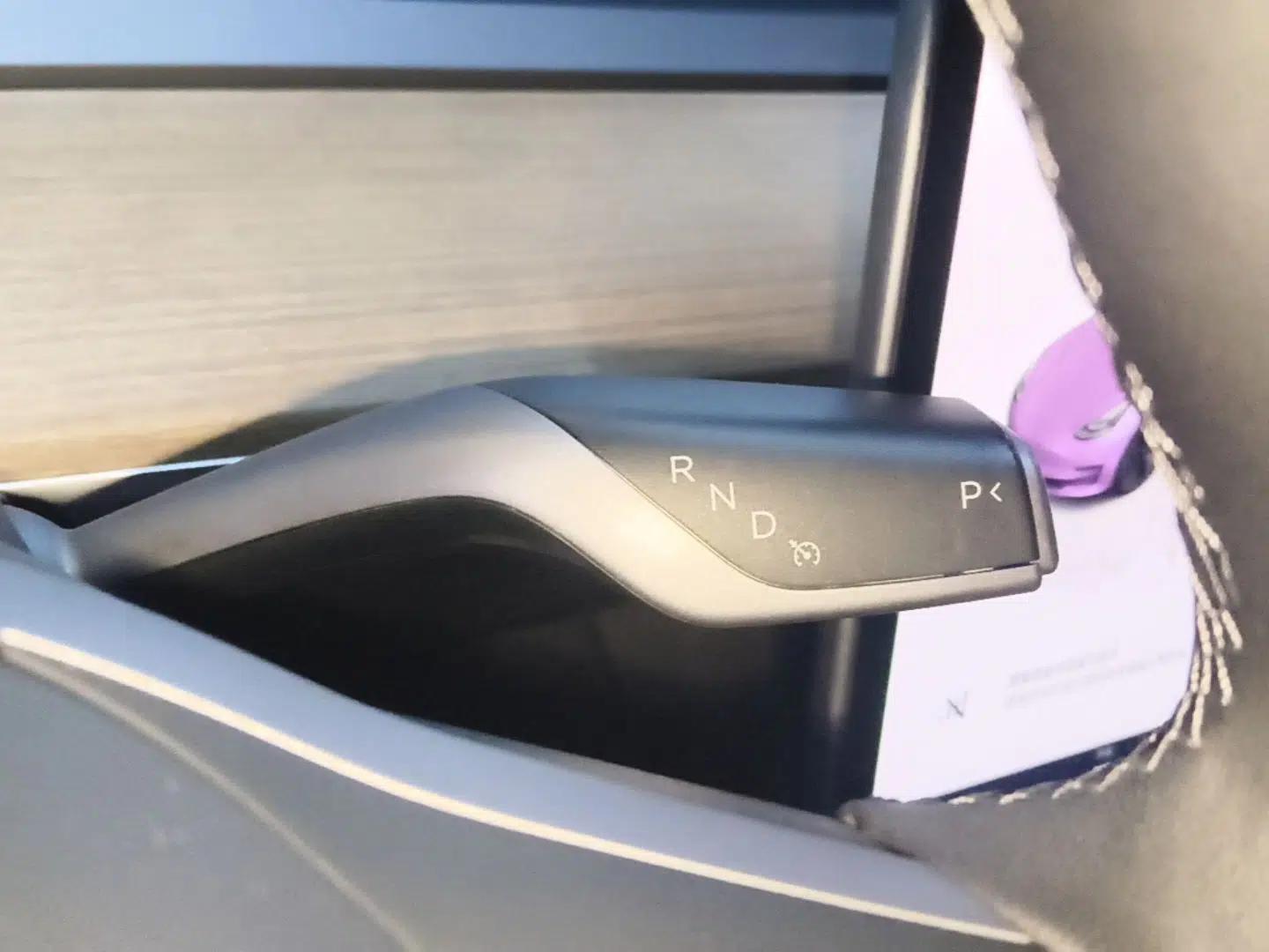 Tesla Model 3 2022 Rear-Wheel-Drive Version — миниатюра 16