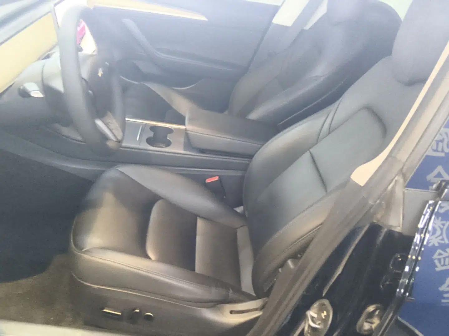 Tesla Model 3 2022 Rear-Wheel-Drive Version — миниатюра 17