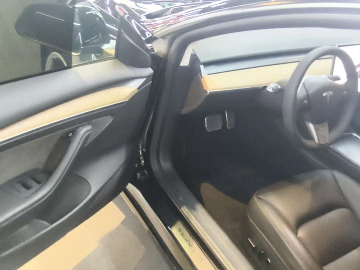 Tesla Model 3 2022 Rear-Wheel-Drive Version — миниатюра 18