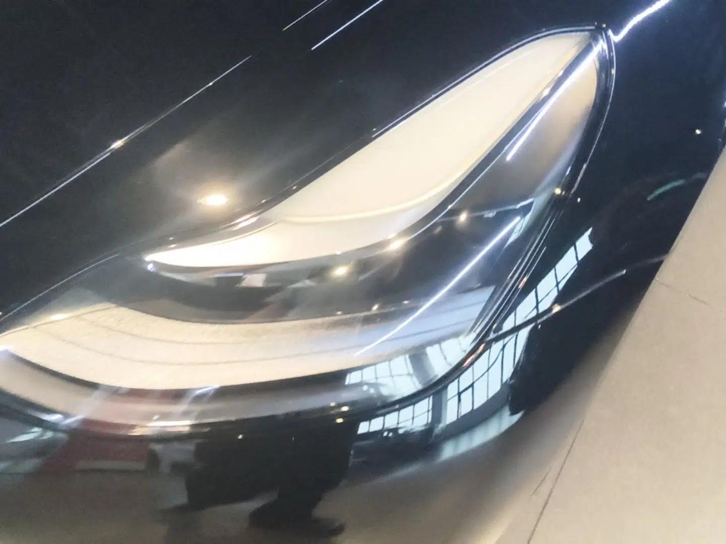 Tesla Model 3 2022 Rear-Wheel-Drive Version — миниатюра 8