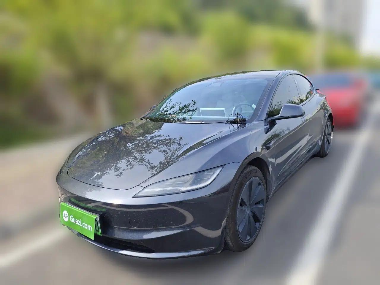 Tesla Model 3 2023 Rear-Wheel-Drive Version — миниатюра 1
